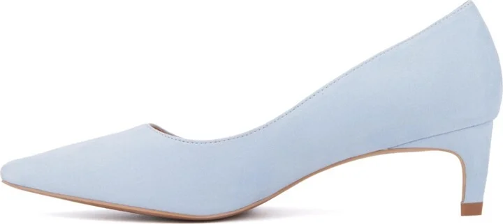 Women's Kaelyn Kitten Heel Pump - Image 11