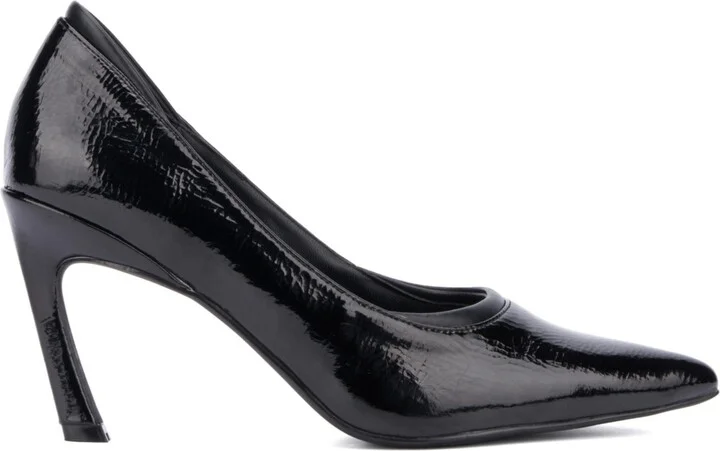 Women's Kailynn- Pointy Textured Pump Heels - Image 3