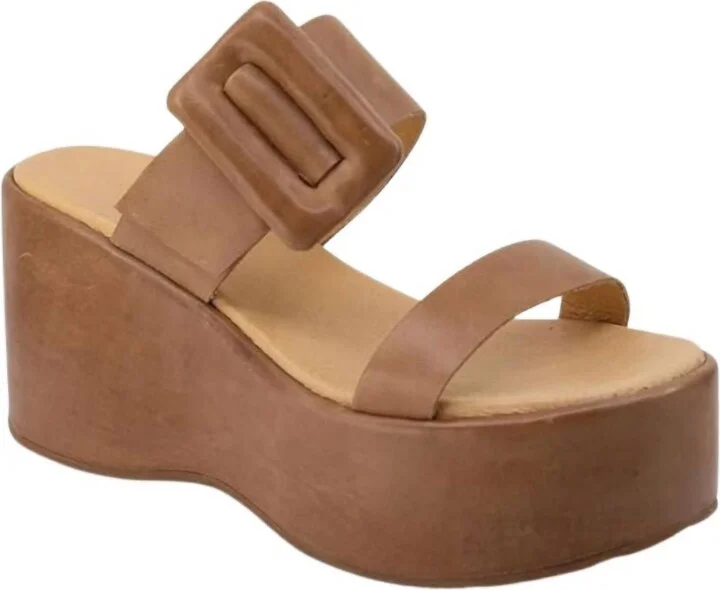 Women's Kaira Wedge In Camel Leather