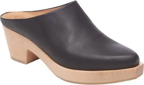 Women's Kera Clog Shoes In Black