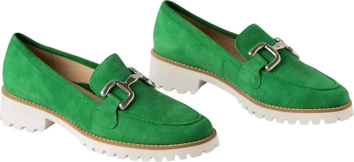 Women's Kiana Loafer In Grass Green Suede
