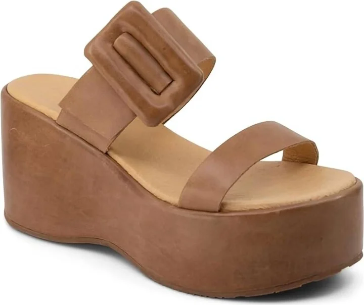 Women's Kiara Sandal In Camel