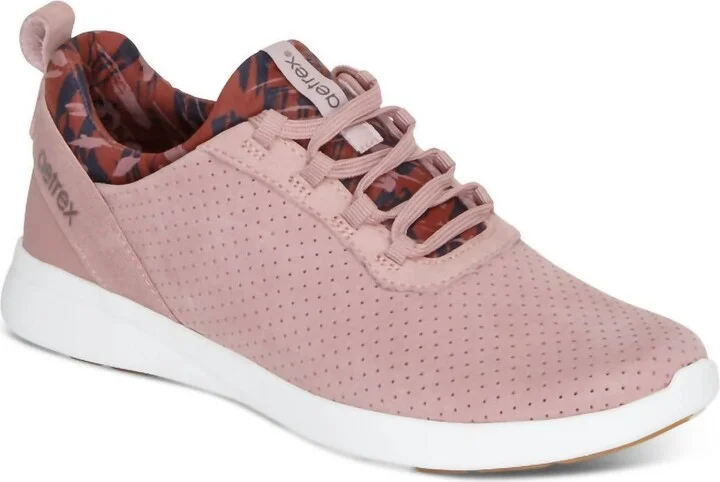 Women's Kora Arch Support Sneakers In Mauve