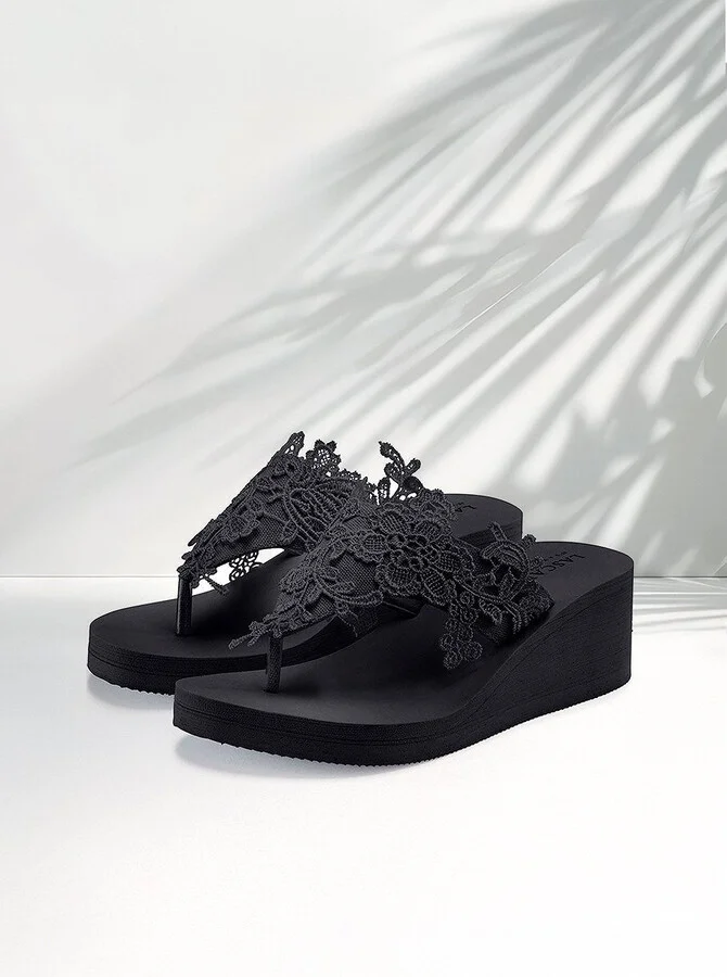 Women's Lace Detail Wedge Sandals