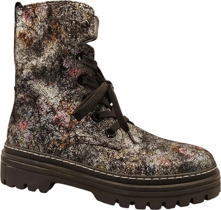 Women's Lace Up Ankle Boot In Flower Crackle