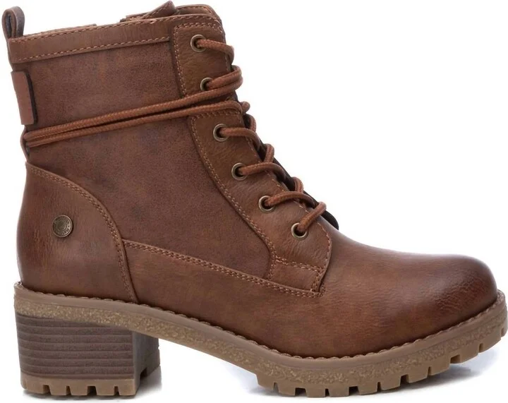 Women's Lace-Up Booties In Camel