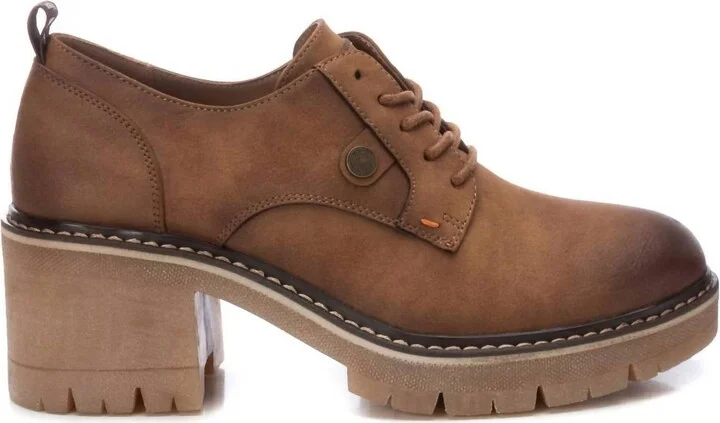 Women's Lace-Up Moccasin In Camel
