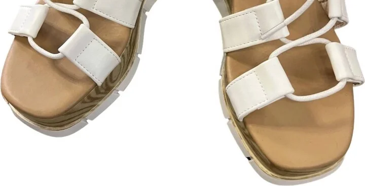 Women's Lace Up Sandal In White