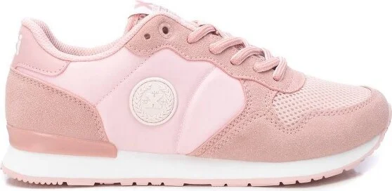 light/pastel pink