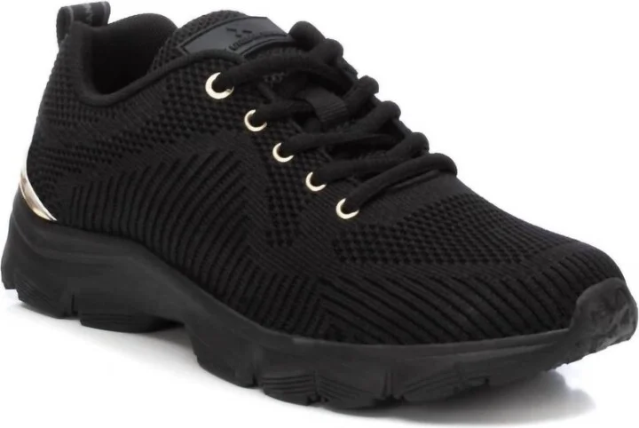 Women's Lace-Up Sneakers In Black
