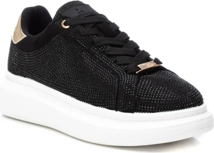 Women's Lace-Up Sneakers In Black