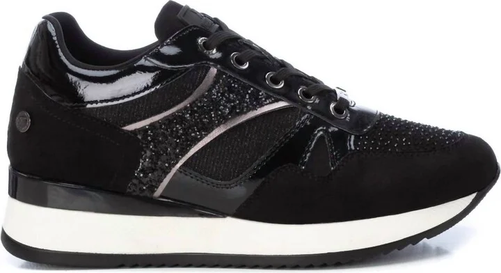 Women's Lace-Up Sneakers In Black