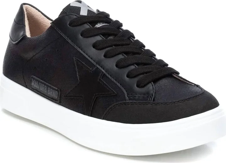 Women's Lace-Up Sneakers In Black