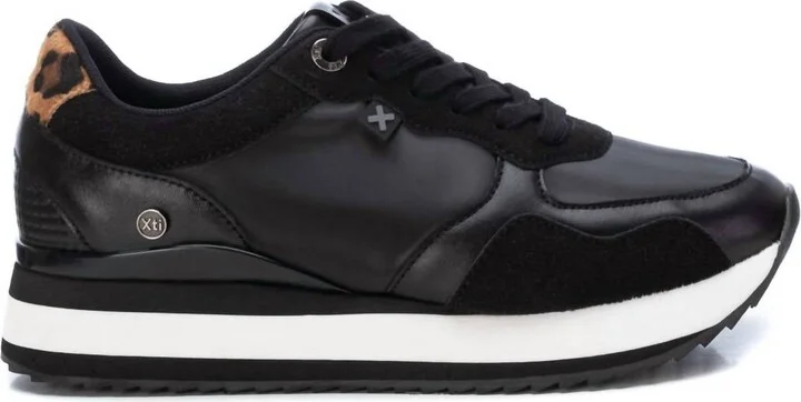 Women's Lace-Up Sneakers In Black