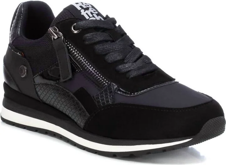Women's Lace-Up Sneakers In Black