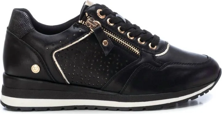 Women's Lace-Up Sneakers In Black