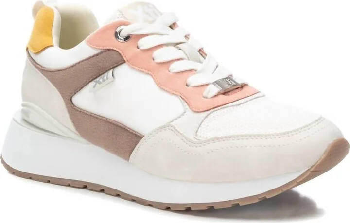Women's Lace-Up Sneakers In Ice / Pink