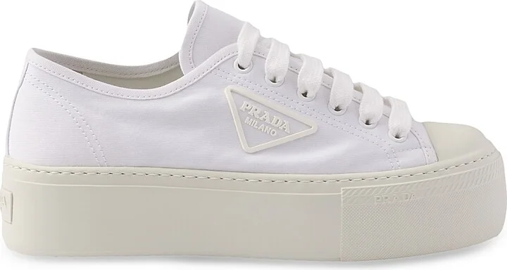 Women's Laced Fabric Sneakers - White - Size 8