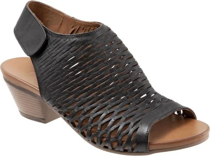 Women's Lacey Sandals In Black