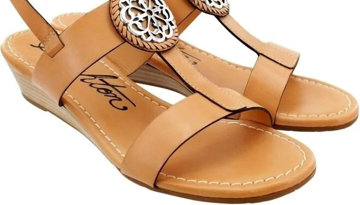 Women's Layna Sandal In Natural