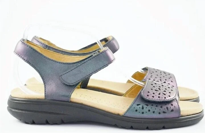 Women's Leah Sandals In Iridescent