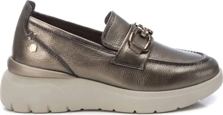 Women's Leather Moccasins In Plumb