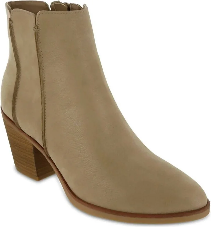 Women's Lolo Boots In Stone