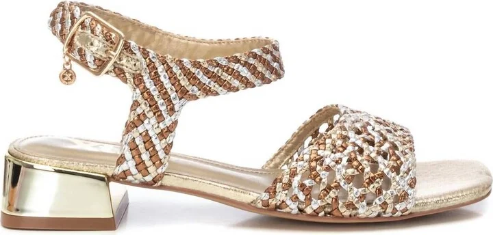 Women's Low Heel Sandals In Gold