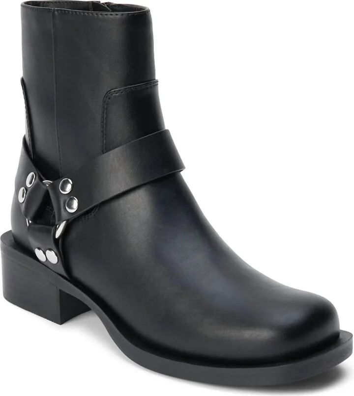 Women's Mac Boots In Black