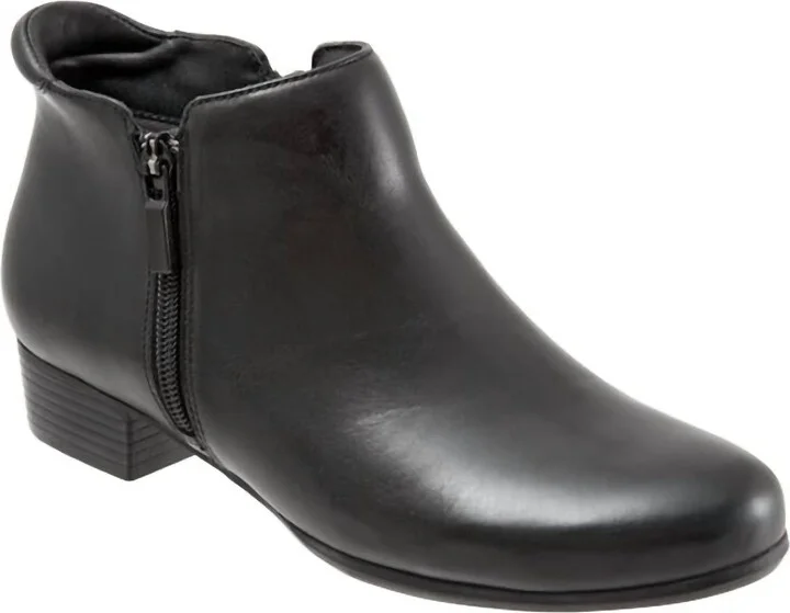 Women's Major Boots In Black