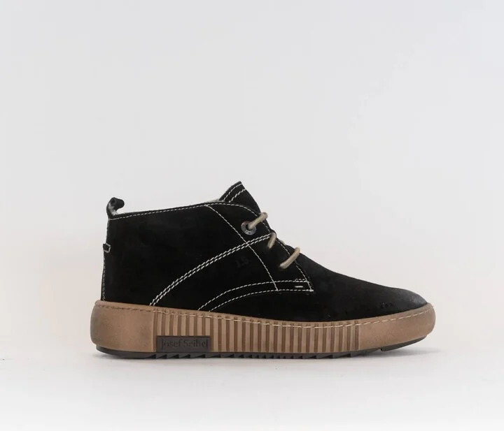 Women's Maren 02 Booties In Black