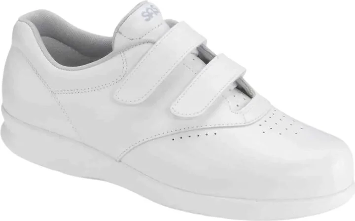 Women's Me Too Walking Shoes-Wide In White