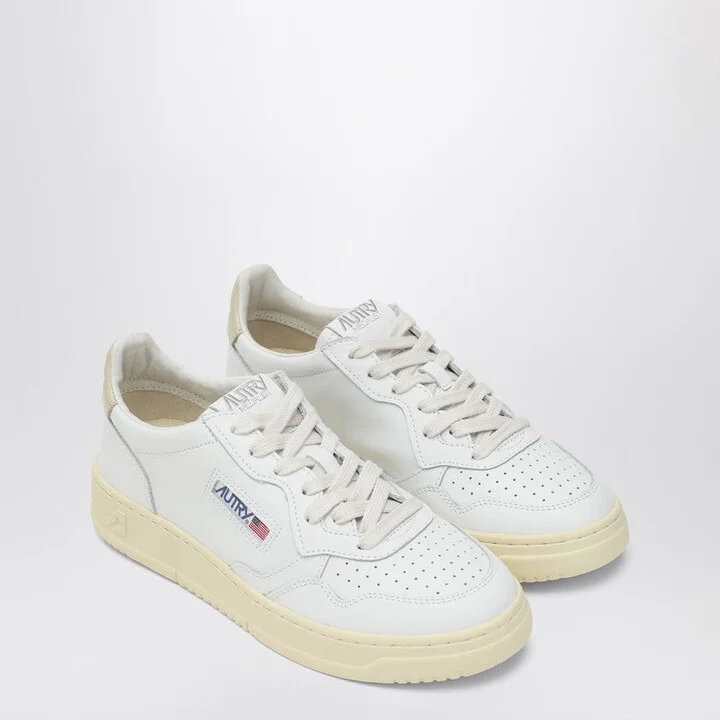 Women's Medalist /Foam Sneaker