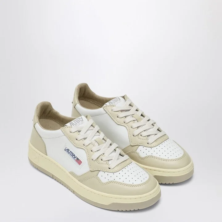 Women's Medalist /Foam Sneaker