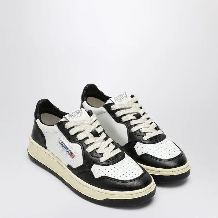 Women's Medalist Leather Trainer