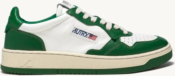 Women's Medalist Low Sneaker In Green