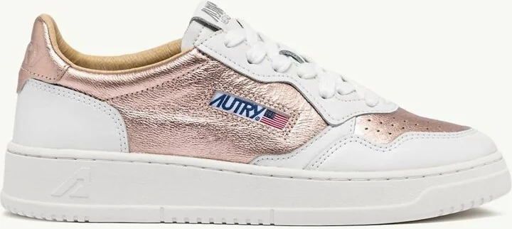 Women's Medalist Low Sneaker In White/copper