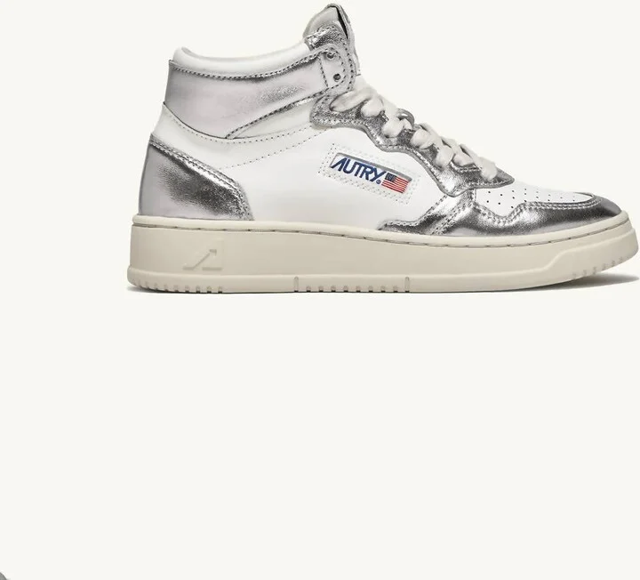 Women's Medalist Mid Sneaker In White/silver