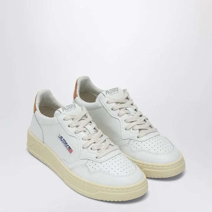 Women's Medalist Sneakers In /Sand Leather