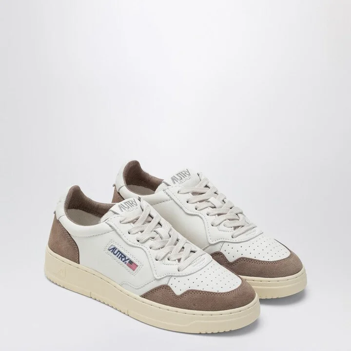 Women's Medalist Sneakers / Suede