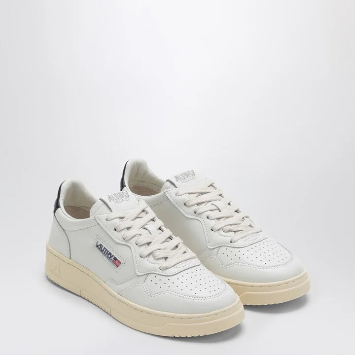Women's Medalist /Space Trainer