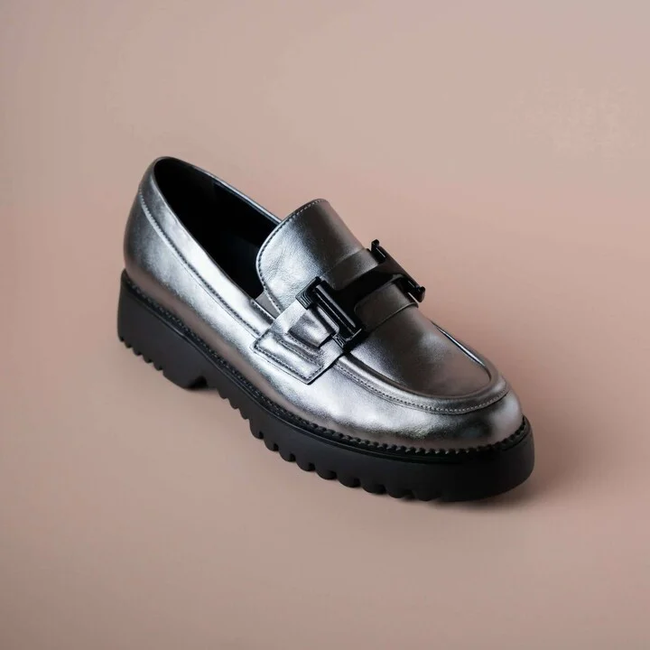 Women's Metallic Loafer In Silver