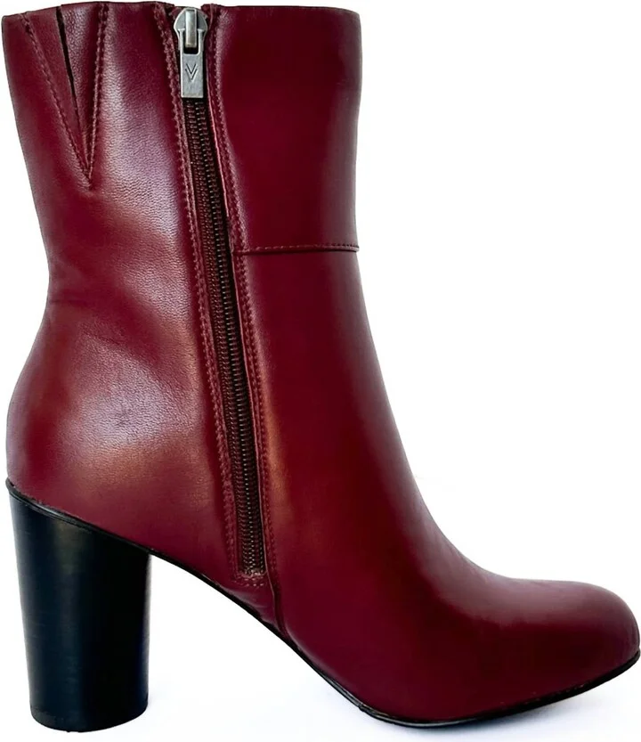 Women's Millian Bootie In Wine
