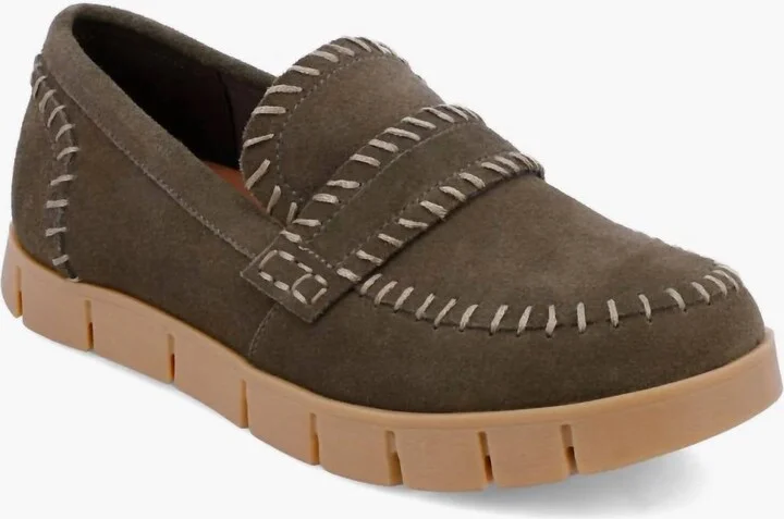 Women's Natalee Loafers In Olive
