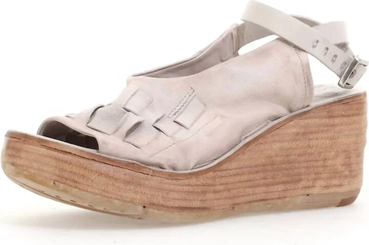 Women's Neven Wedge Sandals In Dust