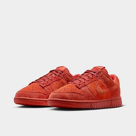 Women's Nike Dunk Low SE Casual Shoes - Image 2