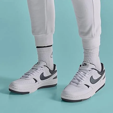 White/Black/Summit White
