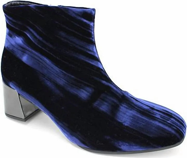 Women's Obervel Heeled-Up Boot In Navy