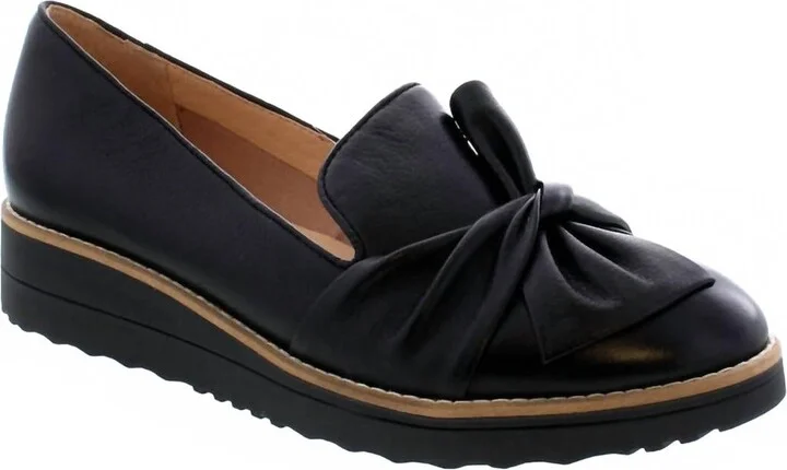 Women's Oclem Leather Loafers Shoes In Black/blacksole