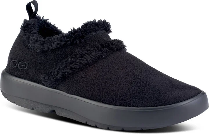 Women's Oocoozie Low Shoe In Black/black